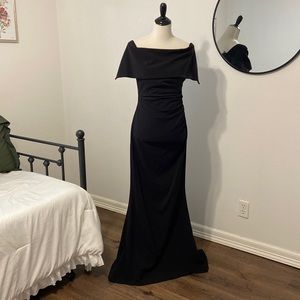 Black Elegant Vince Camuto on/off Shoulder Formal Gown with Rouging